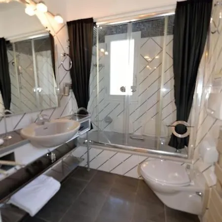 9 Hamman Sauna Piscine Chauffée Poss Juan-les-Pins