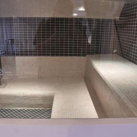 9 Hamman Sauna Piscine Chauffee Poss جوان ليه باه